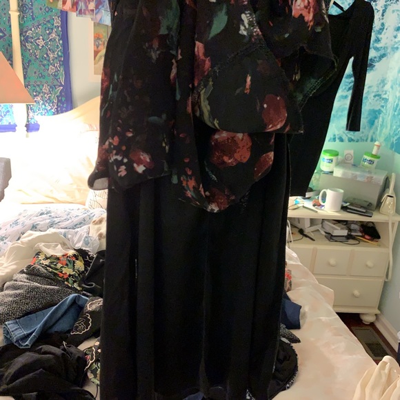 Tobi Dress - Picture 3 of 3